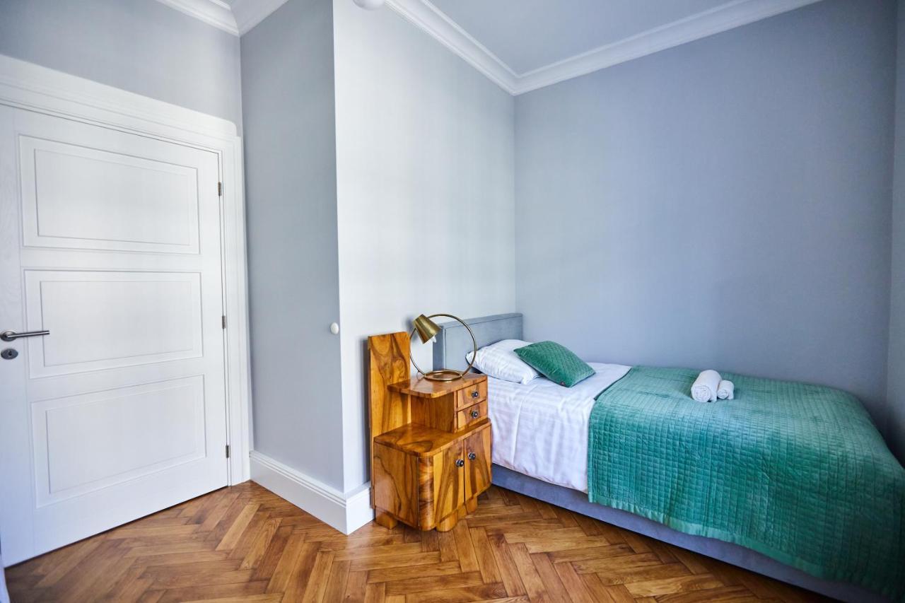 Art Deco Apartament Dla 6 Osob Chorzow/Katowice 6A ภายนอก รูปภาพ