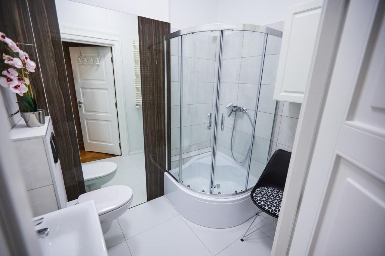 Art Deco Apartament Dla 6 Osob Chorzow/Katowice 6A ภายนอก รูปภาพ